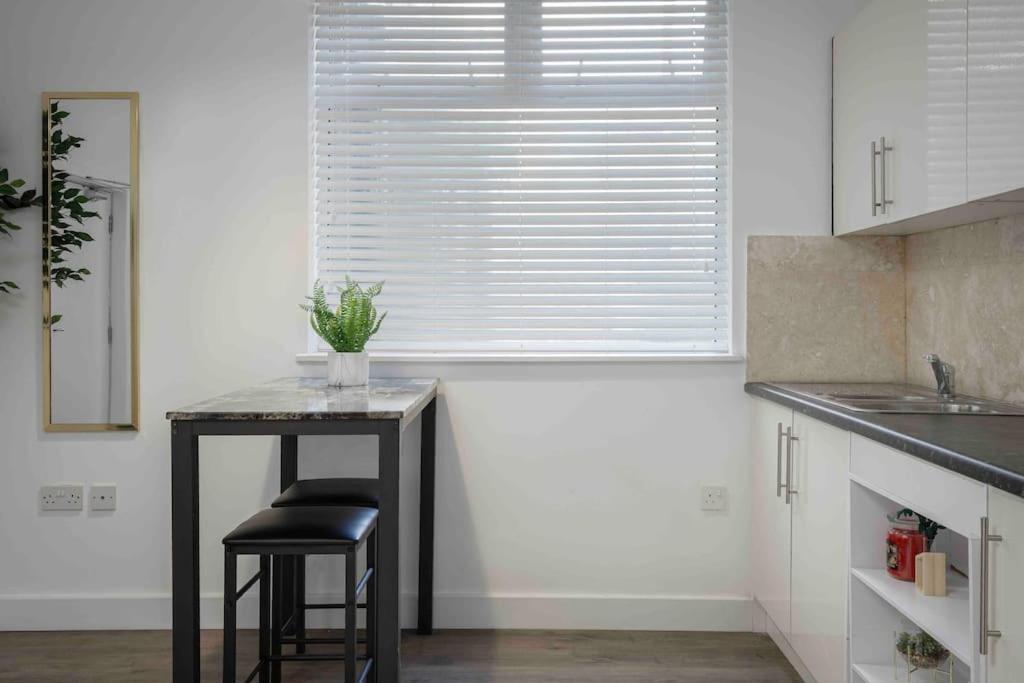 40% Off - Business - Couples - Contractors Διαμέρισμα Μπλάκπουλ Εξωτερικό φωτογραφία