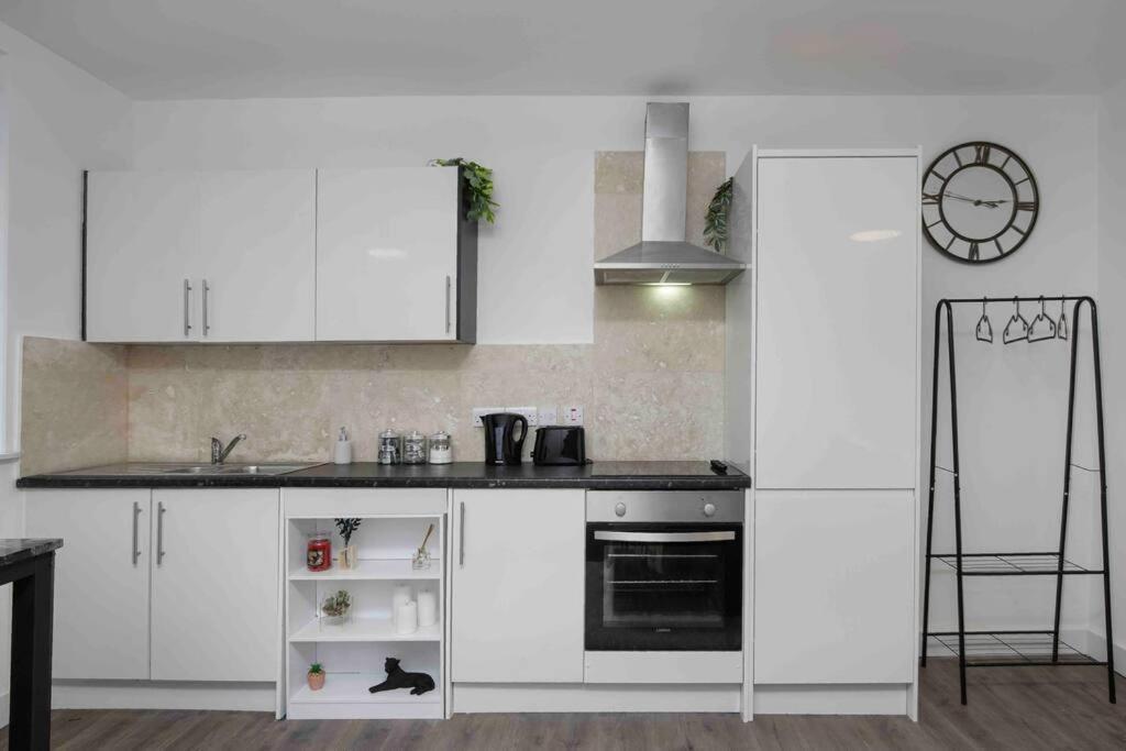 40% Off - Business - Couples - Contractors Διαμέρισμα Μπλάκπουλ Εξωτερικό φωτογραφία